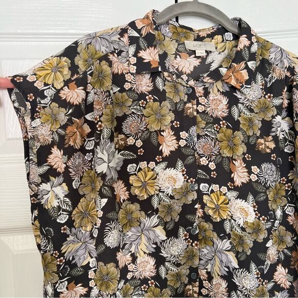 Loft Outlet Floral Patterned Button Front Shirt Size M - Picture 3 of 7